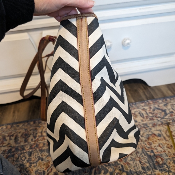 Dooney and Bourke Chevron tote - Picture 7 of 8